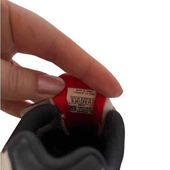 Toddler Reebok Sneakers - Picture 6 of 6